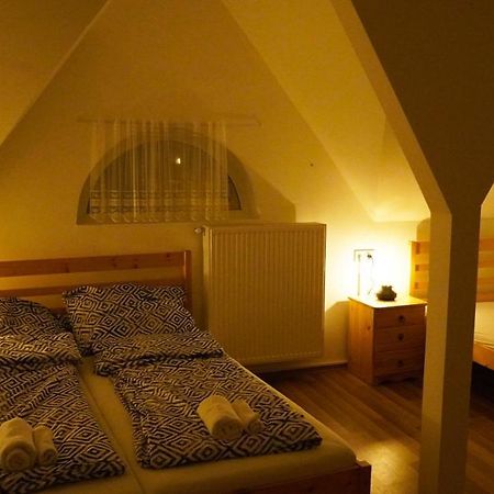 Pajkos Poni Vendeghaz Hotel Miskolc Eksteriør billede