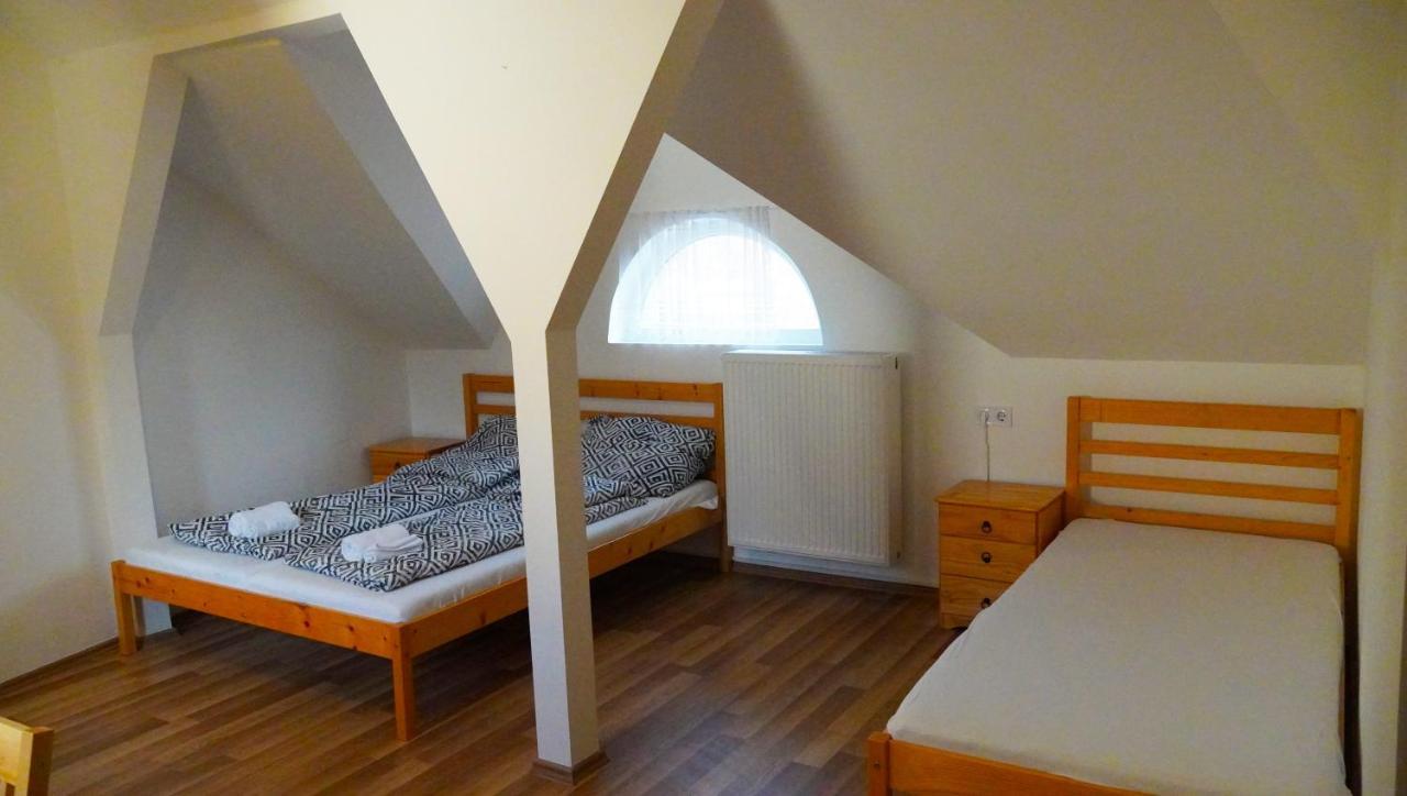 Pajkos Poni Vendeghaz Hotel Miskolc Eksteriør billede